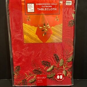 NIP Winter Wonderland Embroidered Holly Cutout Tablecloth 60"x84" Oblong - Red